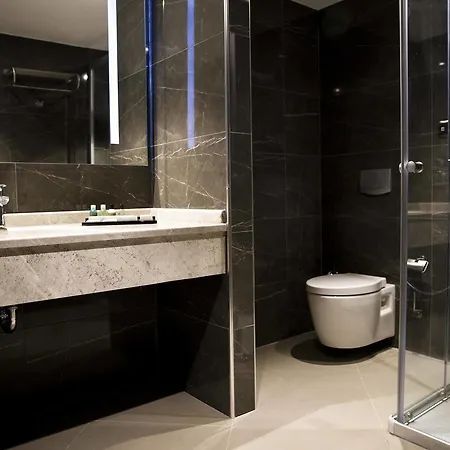 Clarion Hotel&suites