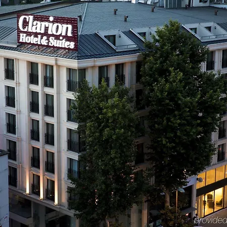 Clarion Hotel&suites Hotel *